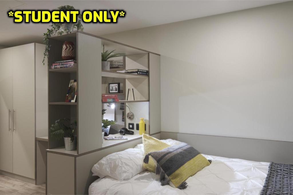 Student Only Zeni In Belfast